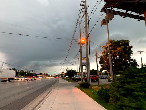 Toyota Dealer «Toyota of Louisville on Dixie Highway», reviews and photos, 6514 Dixie Hwy, Louisville, KY 40258, USA