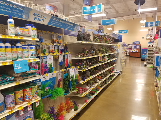 Pet Supply Store «PetSmart», reviews and photos, 9905 E Independence Blvd, Matthews, NC 28105, USA