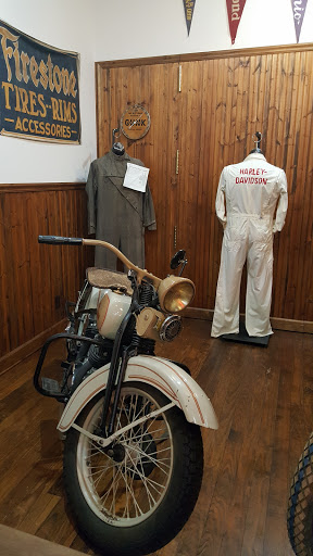 Harley-Davidson Dealer «A.D. Farrow Co. Harley-Davidson (Downtown)», reviews and photos, 491 W Broad St, Columbus, OH 43215, USA