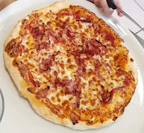 Pizza du Pizzeria PIZZA VILLAGE -Tôtes à Totes - n°11