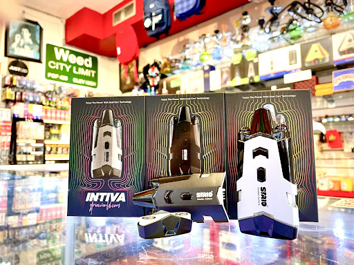 Tobacco Shop «Lotus Smoke Shop», reviews and photos, 4396 Tamiami Trail N, Naples, FL 34103, USA