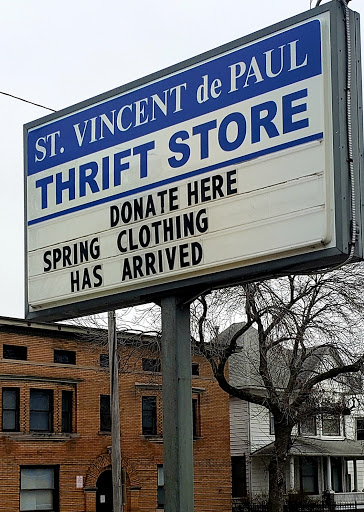 Thrift Store «St. Vincent de Paul Thrift Store», reviews and photos, 1426 6th Ave, Des Moines, IA 50314, USA