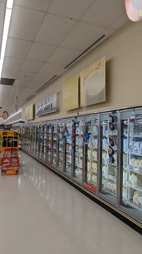 Shopping Mall «Aquidneck Shopping Centre», reviews and photos, 77 E Main Rd, Middletown, RI 02842, USA