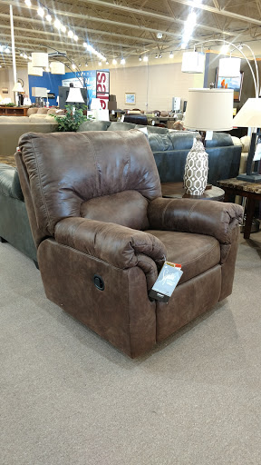Furniture Store «Slumberland Furniture», reviews and photos, 4390 Dodge St, Dubuque, IA 52003, USA