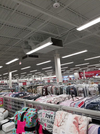 Clothing Store «Burlington Coat Factory», reviews and photos, 3475 Westdale Dr SW, Cedar Rapids, IA 52404, USA