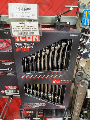 Hardware Store «Harbor Freight Tools», reviews and photos, 1291 N Hacienda Blvd, La Puente, CA 91744, USA