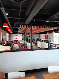 Atmosphère du Restaurant KFC Mont de Marsan à Saint-Pierre-du-Mont - n°4