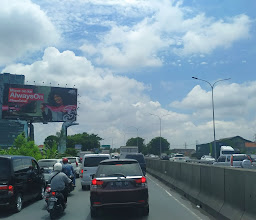 Taman Bundaran Waru photo