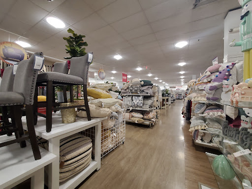 Department Store «T.J. Maxx & HomeGoods», reviews and photos, 221 N West End Blvd, Quakertown, PA 18951, USA