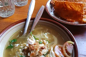 Warung Makan Hollywood image