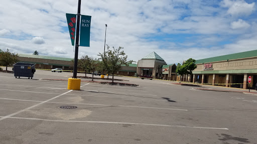 Shopping Mall «Sun Ray Shopping Center», reviews and photos, 2089 Old Hudson Rd, St Paul, MN 55119, USA