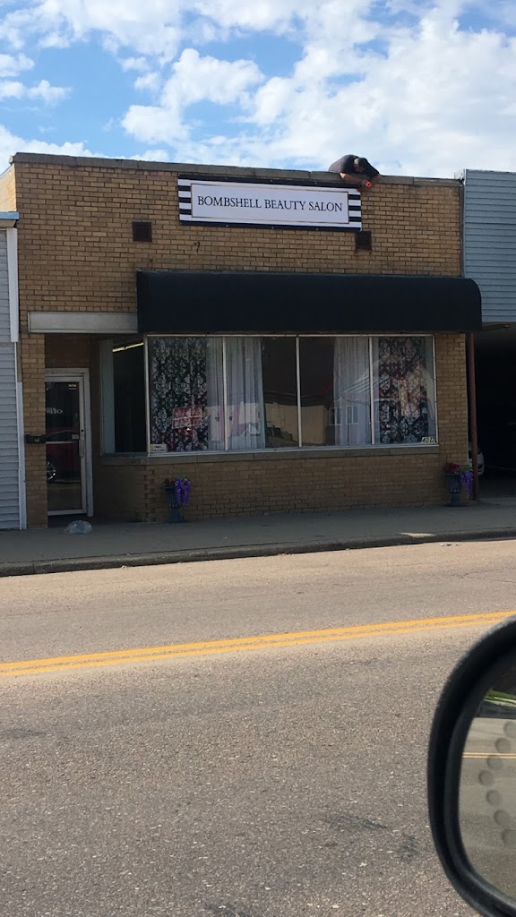 Bombshell Beauty Salon 51108