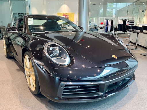 Car Dealer «Umansky Motor Cars», reviews and photos, 1400 W Silver Spring Dr #101, Milwaukee, WI 53209, USA