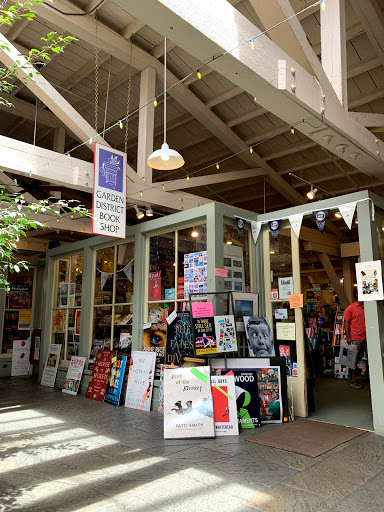 Book Store «Garden District Book Shop», reviews and photos, 2727 Prytania St, New Orleans, LA 70130, USA