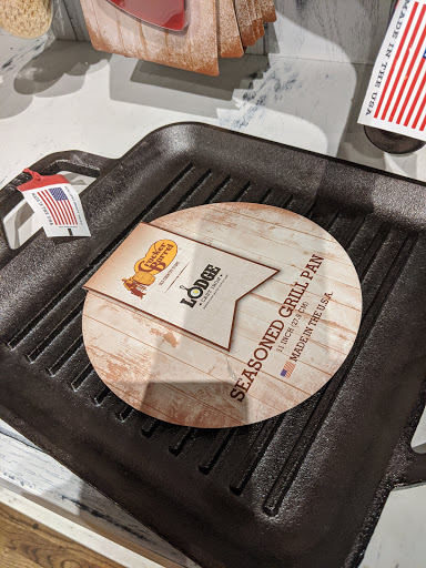 American Restaurant «Cracker Barrel Old Country Store», reviews and photos, 103 Paradise St, Manchester, TN 37355, USA