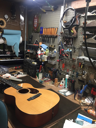 Reviews of Scott Guitar Works Repair Restoration Louisville in Louisville - Musical store
