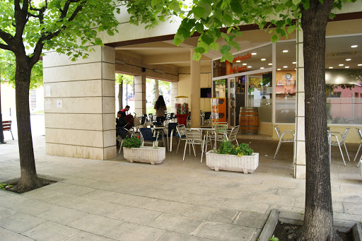 La Cantonada de Llinars en Llinars del Vallès