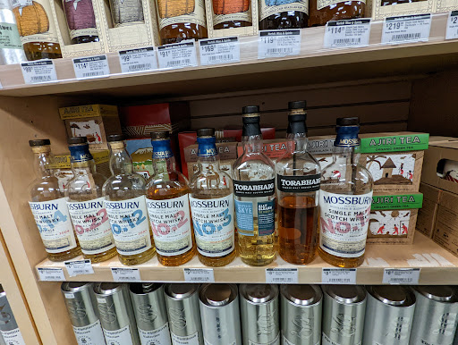 Wine Store «Norfolk Wine & Spirits», reviews and photos, 206 Dedham St, Norfolk, MA 02056, USA