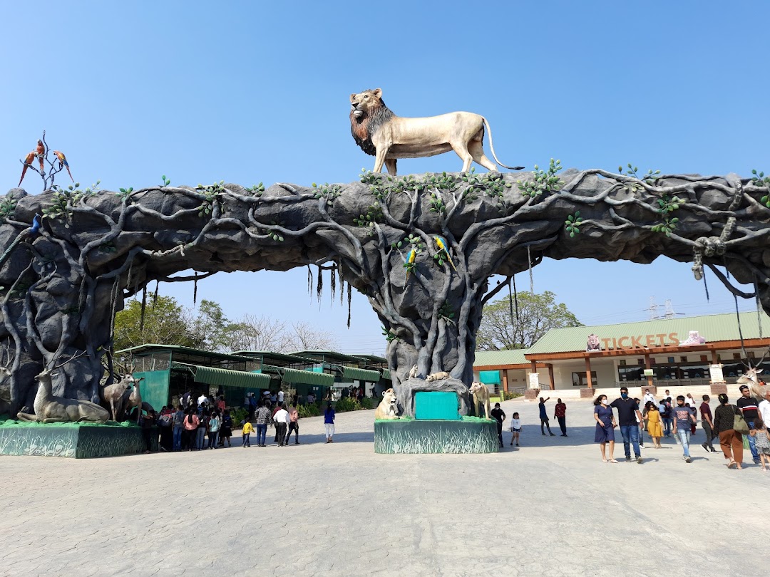 jungle safari in statue of unity