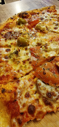 Plats et boissons du Pizzeria pizza Dellys à Saint-Jacques-de-la-Lande - n°8