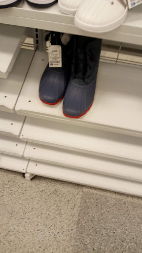 Clothing Store «Ross Dress for Less», reviews and photos, 3300 S Glenstone Ave, Springfield, MO 65804, USA