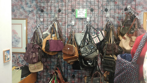 Thrift Store «Treasures Galore The Indoor Garage Sale Thrift Store», reviews and photos, 1964 Rahncliff Ct #800, Eagan, MN 55122, USA