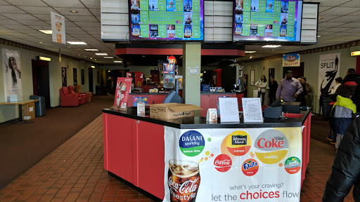 Movie Theater «Apple Cinemas Waterbury», reviews and photos, 920 Wolcott St, Waterbury, CT 06705, USA