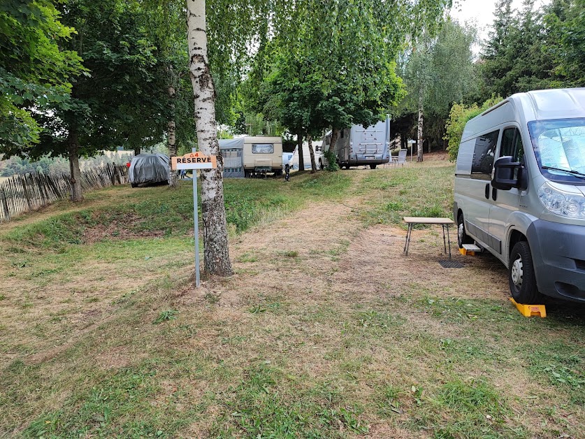 Mairie - camping municipal à Grandrieu