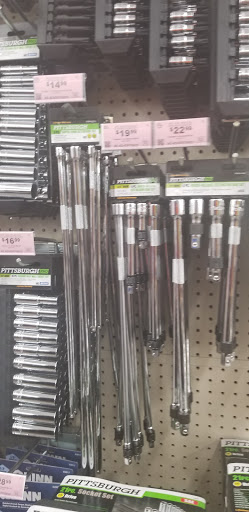 Hardware Store «Harbor Freight Tools», reviews and photos, 2606 Homer Adams Pkwy, Alton, IL 62002, USA