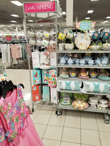 Clothing Store «Burlington Coat Factory», reviews and photos, 5766 Buford Hwy NE, Doraville, GA 30340, USA