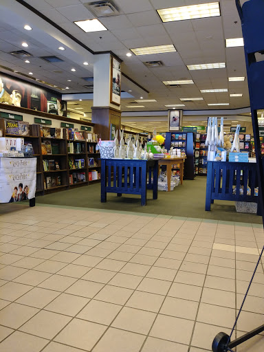 Book Store «Barnes & Noble», reviews and photos, 4916 S Broadway Ave, Tyler, TX 75703, USA