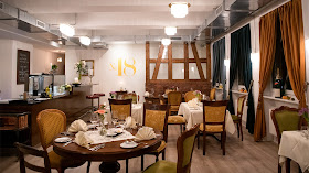 No18 Restaurant & Bar