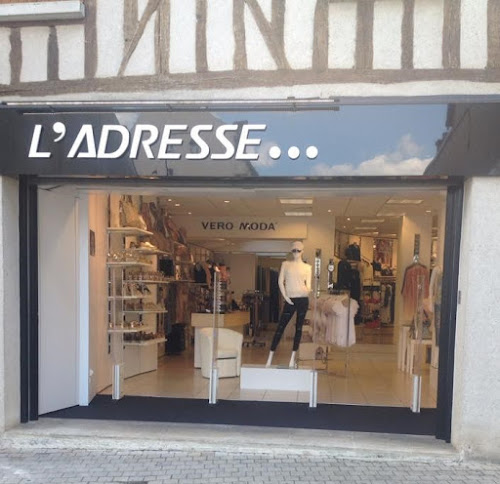 Magasin de vêtements pour femmes L'Adresse... Bourges