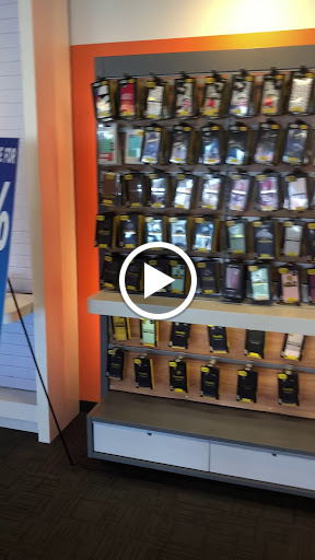 Cell Phone Store «AT&T Authorized Retailer», reviews and photos, 13 N Groesbeck Hwy, Charter Twp of Clinton, MI 48036, USA