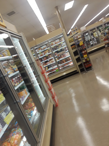 Grocery Store «Food Lion», reviews and photos, 980 Kildaire Farm Rd, Cary, NC 27511, USA