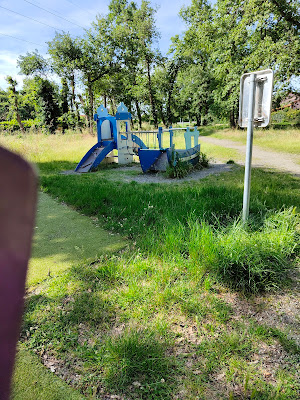 Aire de jeux pour enfants à Roquettes