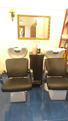 Barcelona Hairdressers & Barber