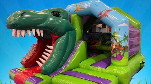 Born 2 Bounce Tameside, Stockport, Manchester & Oldham Bouncy Castle Hire & Soft Play Hire & Hot Tub Hire.