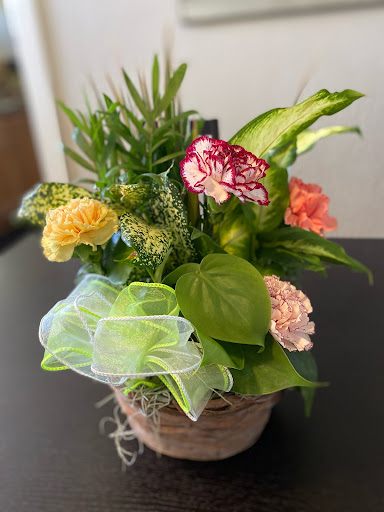 Florist «Golden Rose Blooms», reviews and photos, 17731 S Golden Rd, Golden, CO 80401, USA