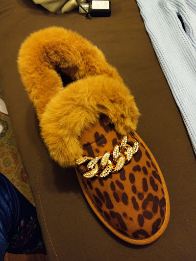 Shopping Mall «Washington Square Mall.», reviews and photos, 4849 W North Ave, Chicago, IL 60639, USA