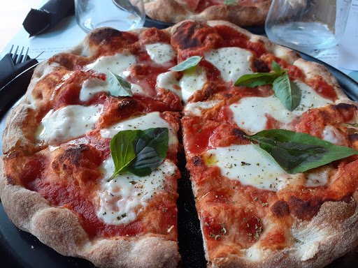 Chiere - Pane Pizza Piacenza in Piacenza, Provincia di Piacenza