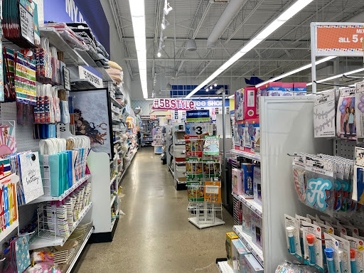 Variety Store «Five Below», reviews and photos, 14215 Hall Rd, Shelby Charter Township, MI 48315, USA