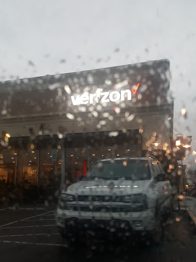 Cell Phone Store «Verizon», reviews and photos, 2608 E Stone Dr, Kingsport, TN 37660, USA