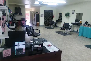 Hairbenders Salon image