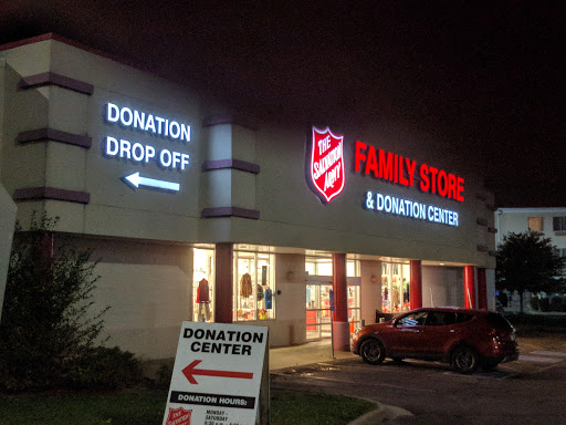 The Salvation Army Family Store & Donation Center, 2808 S 25th St, Clinton, IA 52732, Thrift Store