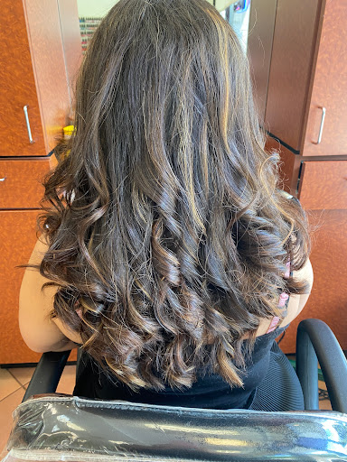 Beauty Salon «London Hair & Nail Salon», reviews and photos, 1320 Old Chain Bridge Rd # 150, McLean, VA 22101, USA