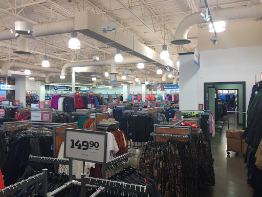 Sportswear Store «Columbia Sportswear Outlet Store», reviews and photos, 2950 I-20 Frontage Rd #1000, Grand Prairie, TX 75052, USA