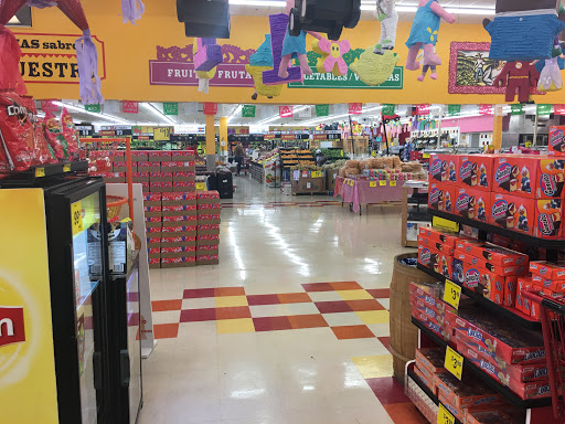 Grocery Store «Lowes Mercado», reviews and photos, 1320 S Federal Blvd, Denver, CO 80219, USA