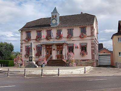 Mairie à Montreux-Château