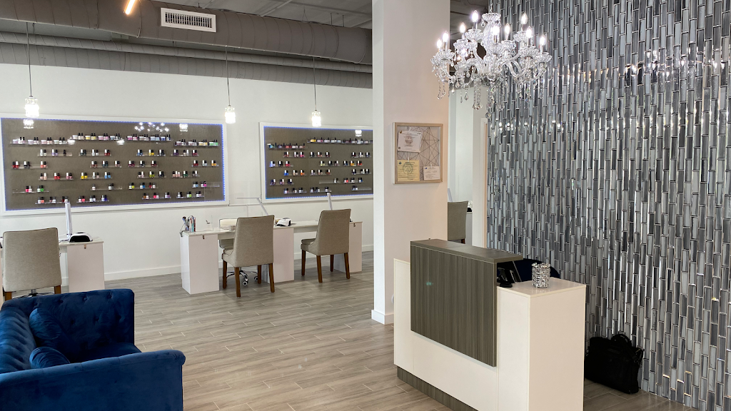 Dazzling Nail Lounge 33157